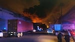Fuego consume bodegas en la Zona Libre de Colón