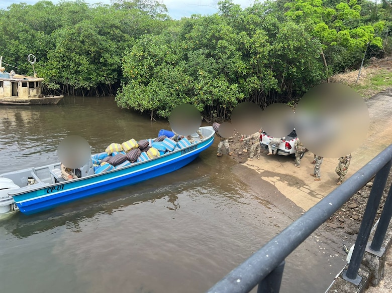 Decomisan cerca de 3 toneladas de droga en aguas de Chiriquí