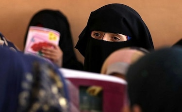 Clases abarrotadas en Mosul para recuperar el tiempo perdido