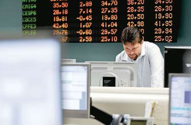 Inversionistas esperan repunte de mercado de bonos de Brasil