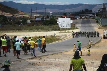 Otros tres sargentos venezolanos desertan hacia Brasil