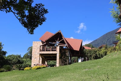 Fiscalía de Guatemala allana ‘lujosa vivienda’ vinculada al expresidente  Alejandro Giammattei 