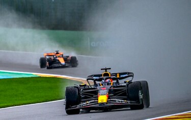 Verstappen delante de ‘Checo’ en Bélgica, donde Alonso acabó quinto