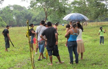 Se quejan por constantes apagones en Guabito