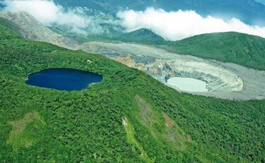 Costa Rica reabre visitas a volcán con innovador sistema de seguridad