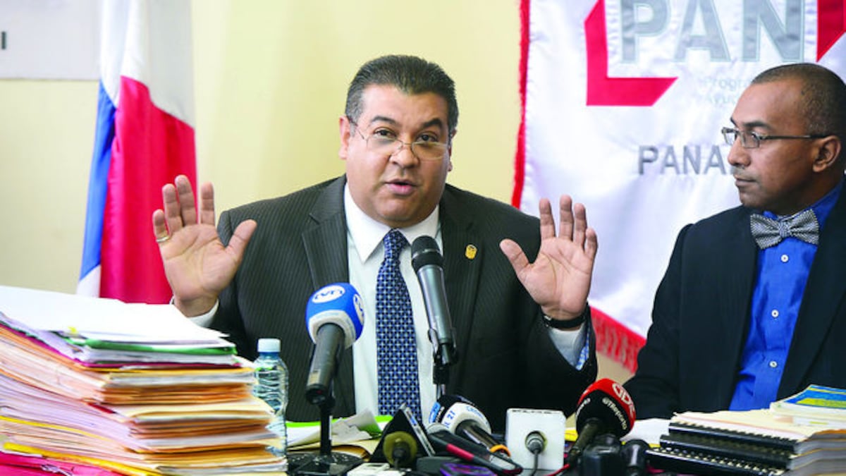 El director del PAN, Rafael Stanziola, asegura que todo se ha hecho apegado a la ley.