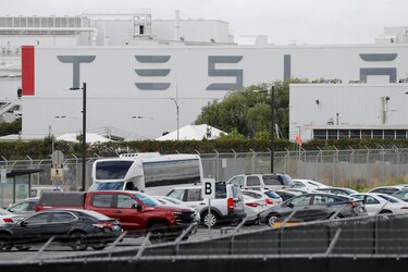 Elon Musk confirma que Tesla construirá una planta de montaje en México