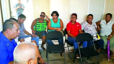 Familias esperan ocupar casas en proyecto social