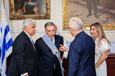 Yamandú Orsi llega a Panamá con empresarios del sector agrícola