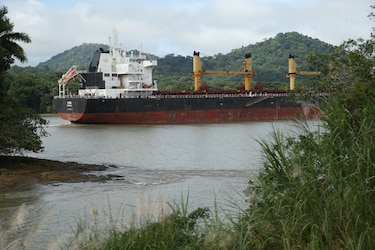 El Canal de Panamá registró una reducción de 3.16% en el tránsito de buques, en 11 meses