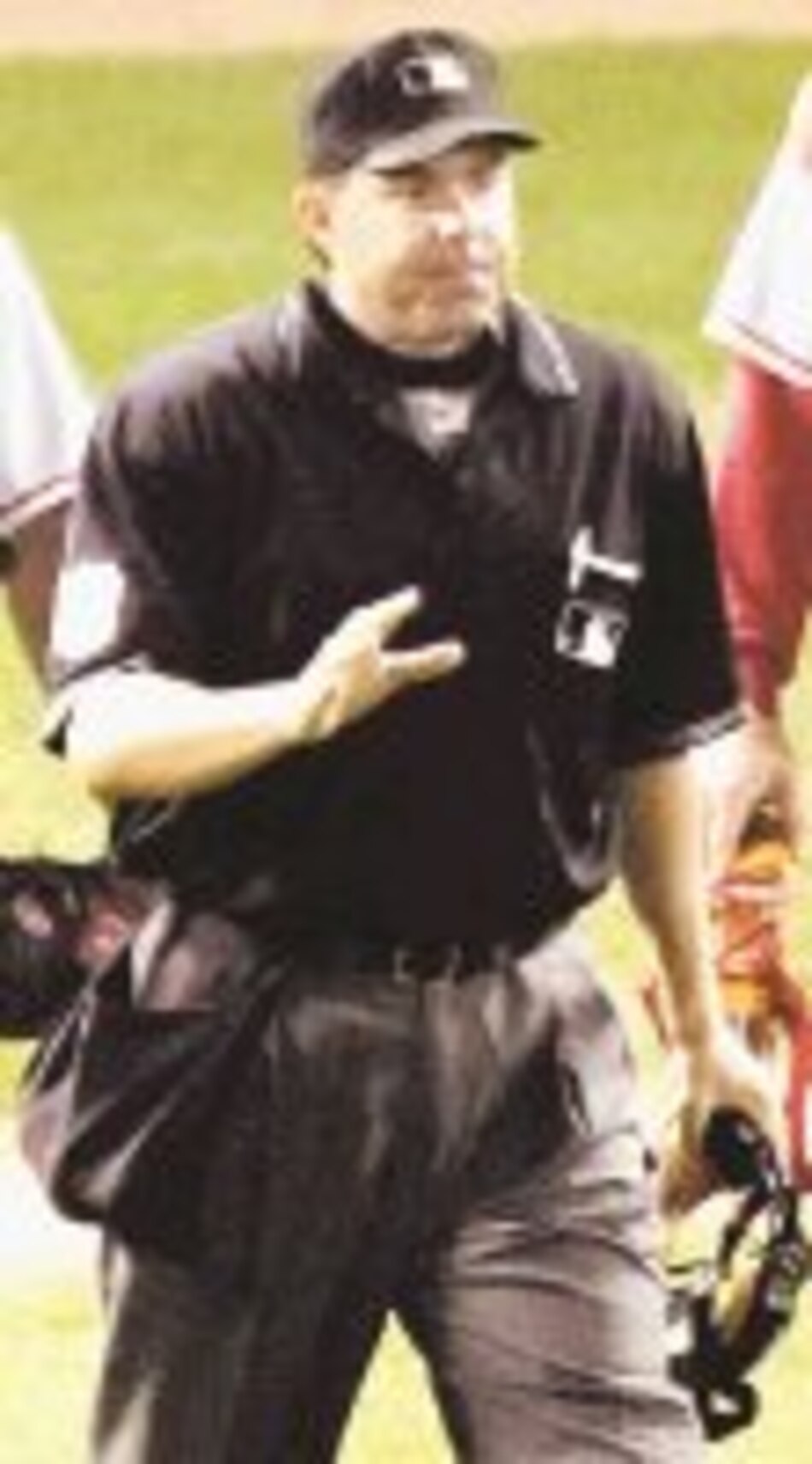 Árbitro Eddings lamenta no haber sido más enfático