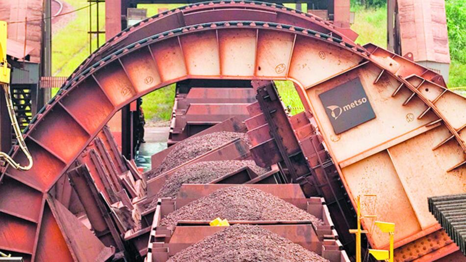 Acciones de minera CAP trepan a máximos