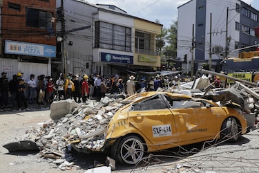 Decretan tres días de duelo nacional por los fallecidos en el terremoto