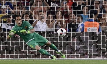 Manchester City confirma el fichaje del chileno Claudio Bravo