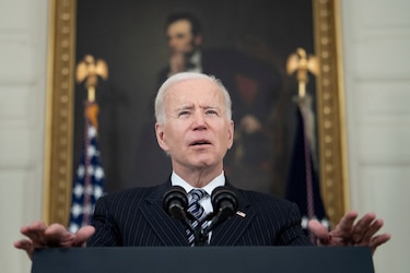 Biden establece una comisión para reformar la Corte Suprema de Estados Unidos