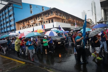 Docentes se declaran en huelga indefinida