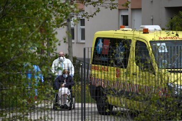 España supera los 19,000 fallecidos por coronavirus, tras 551 muertos en 24 horas