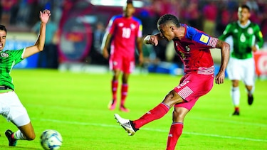 ¿Uno o dos delanteros para salir al Azteca?