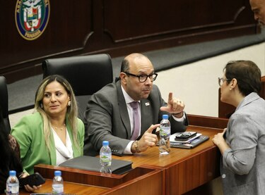 Más trabajo en comisiones, pero grandes deudas por saldar: la recta final de la Asamblea