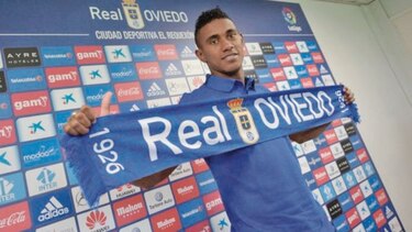 Debut esperado para Bárcenas en el Oviedo
