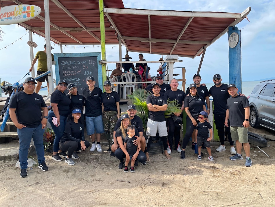 Stward Corporation y la Red de Jóvenes por el Agua Capítulo Panamá, realizaron la jornada de Limpieza de Playas en Veracruz