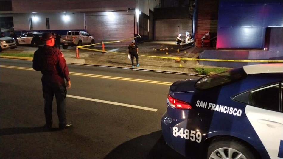 Asesinan a un hombre en la avenida 12 de octubre; la Policía realiza operativos