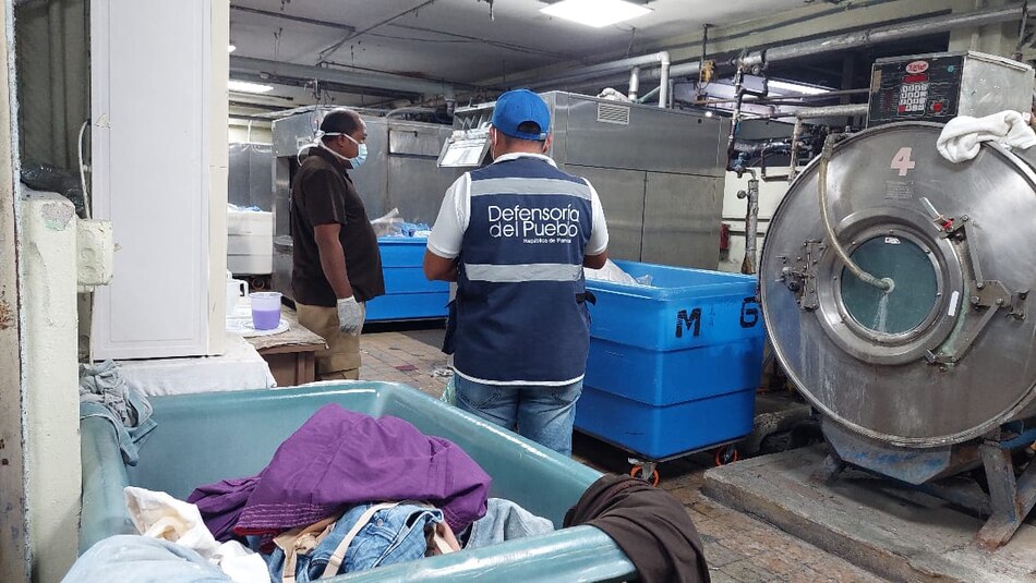 Graves deficiencias de limpieza y mantenimiento en hospitales, alerta la Defensoría del Pueblo