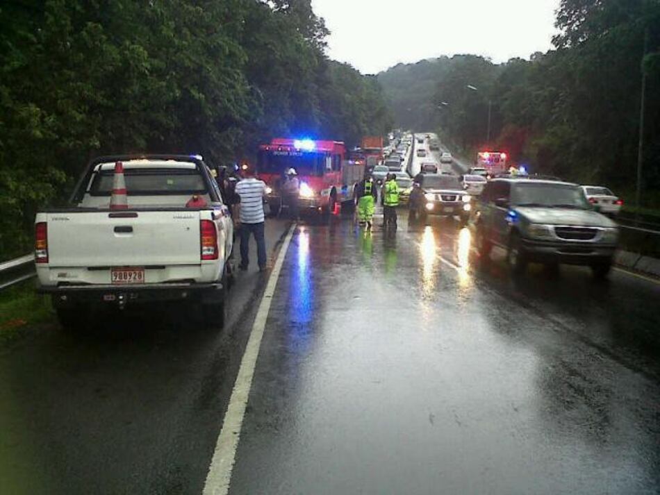 Accidente de tránsito en Loma Cová deja tres muertos y dos heridos