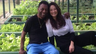 Pelé se casa por tercerca vez a los 75 años