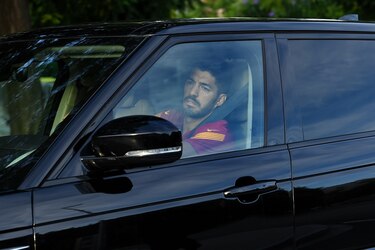Luis Suárez pasa examen de italiano para obtener pasaporte