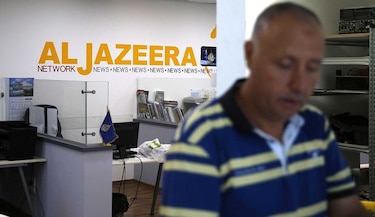 ‘Al-Jazeera’ denuncia decisión israelí de cerrar sus oficinas