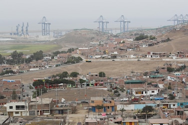 Naviera china dejará de recalar al sur de Chile priorizando en megapuerto de Chancay, Perú