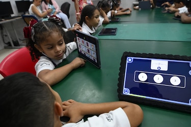 En una escuela de El Chorrillo, 15 minutos a la semana buscan cambiar el futuro de niños