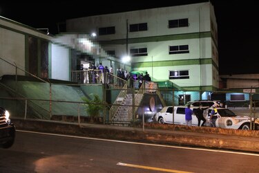 Sorprenden a más de 100 personas en una boda en Pedregal