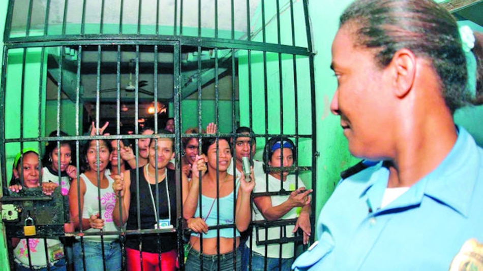 El drama de ser mujer con hijos y estar en una cárcel