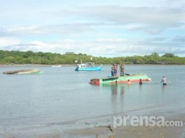 Piden precaución a pescadores en Los Santos tras tromba marina