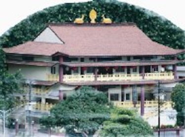 Primer templo budista