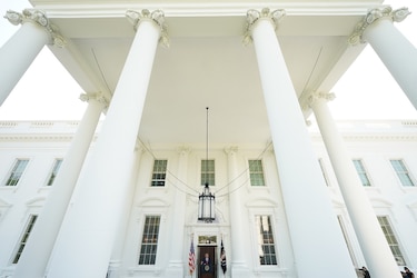 Casa Blanca quiso restringir información sobre injerencia rusa en elecciones