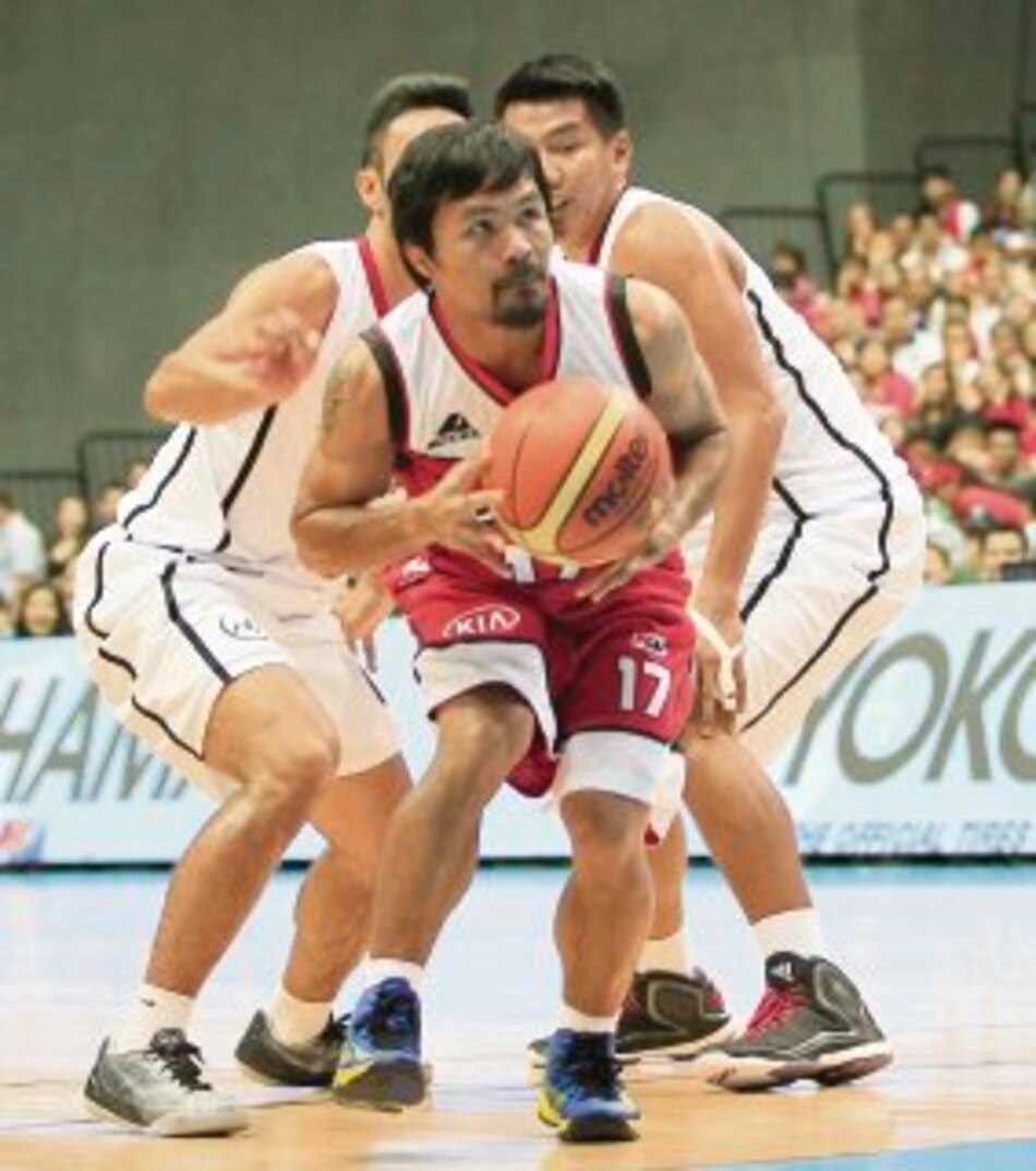 Manny Pacquiao debuta en el baloncesto