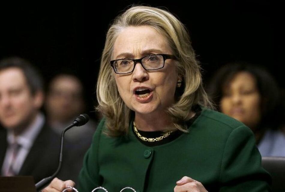 Dan a conocer correos de Hillary Clinton