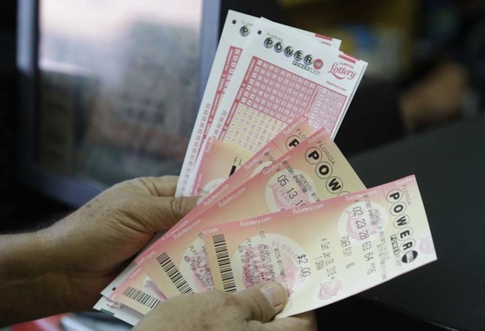 Lotería Powerball de EU alcanza 900 millones de dólares