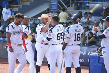 Panamá saca su primera victoria en la historia del Premier 12