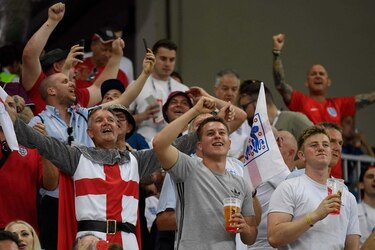 Pocos fanáticos ingleses en Rusia
