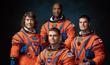 La NASA presenta a la tripulación para el regreso a la Luna