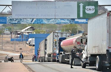 Empresas recurren a vía marítima para sortear cierre fronterizo con Costa Rica