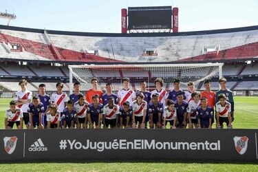 River juega amistoso con tailandeses rescatados de cueva