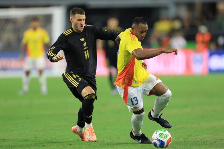 Colombia golea a México y muestra su gran momento