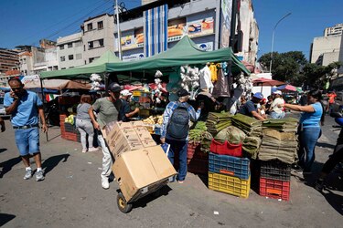Los venezolanos, más preocupados por la economía que por el despliegue de Estados Unidos