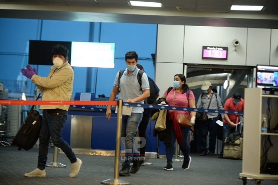 227 panameños varados en Europa regresan al país en vuelo humanitario