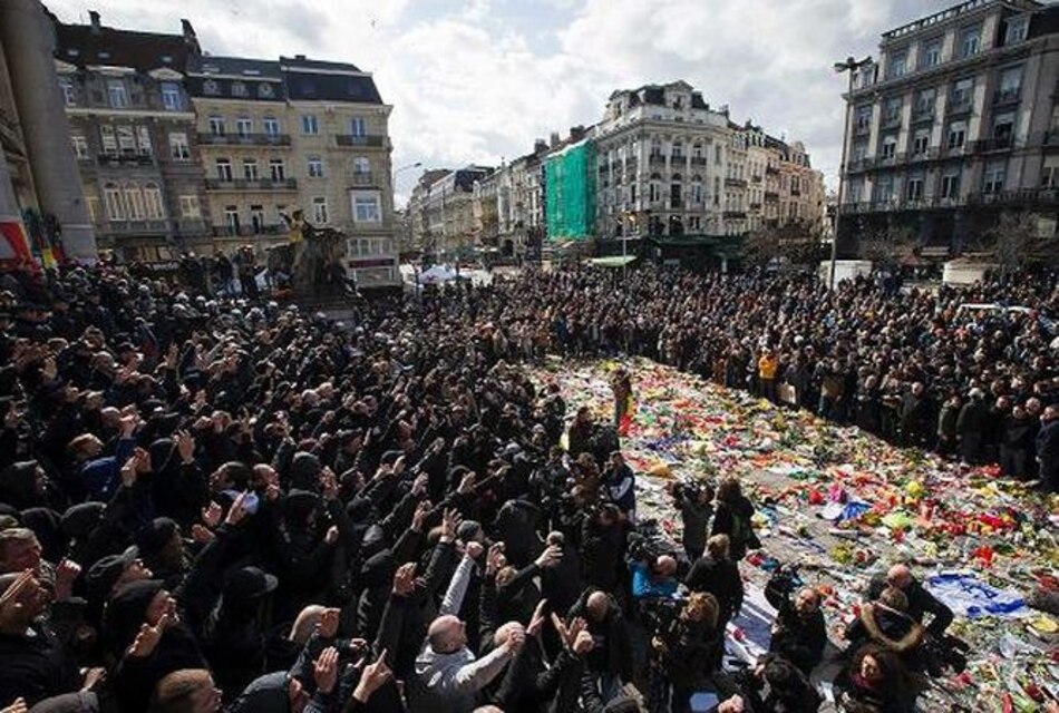Policía dispersa a manifestantes de extrema derecha en Bruselas